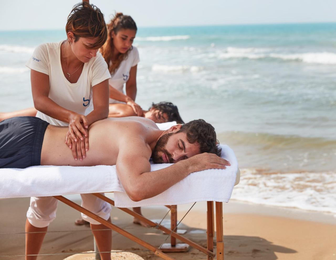 Voi Marsa Sicla Essentia Hotel Sampieri Buitenkant foto